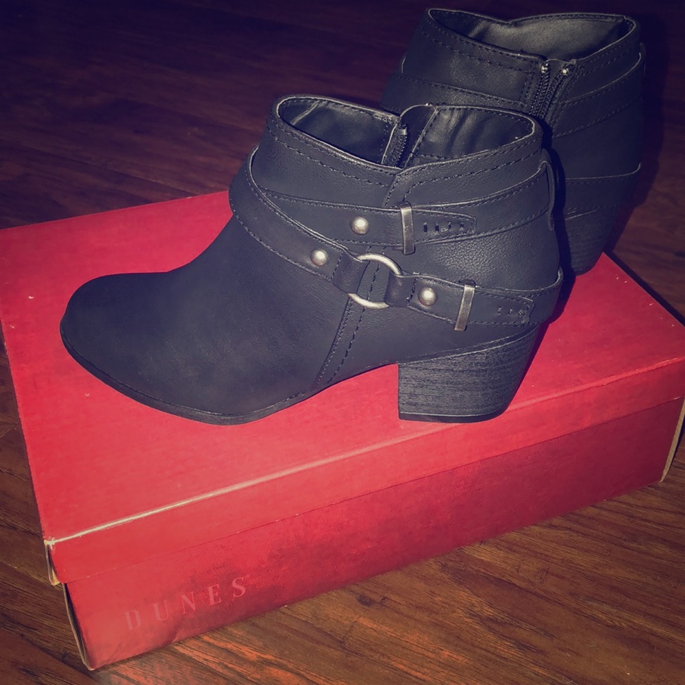 Dunes booties!